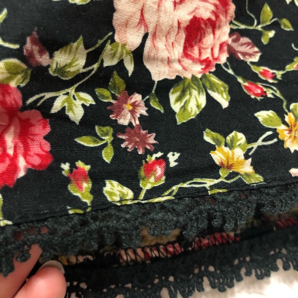 Urban Outfitters RAGA brand floral pattern shorts - Picture 9 of 9